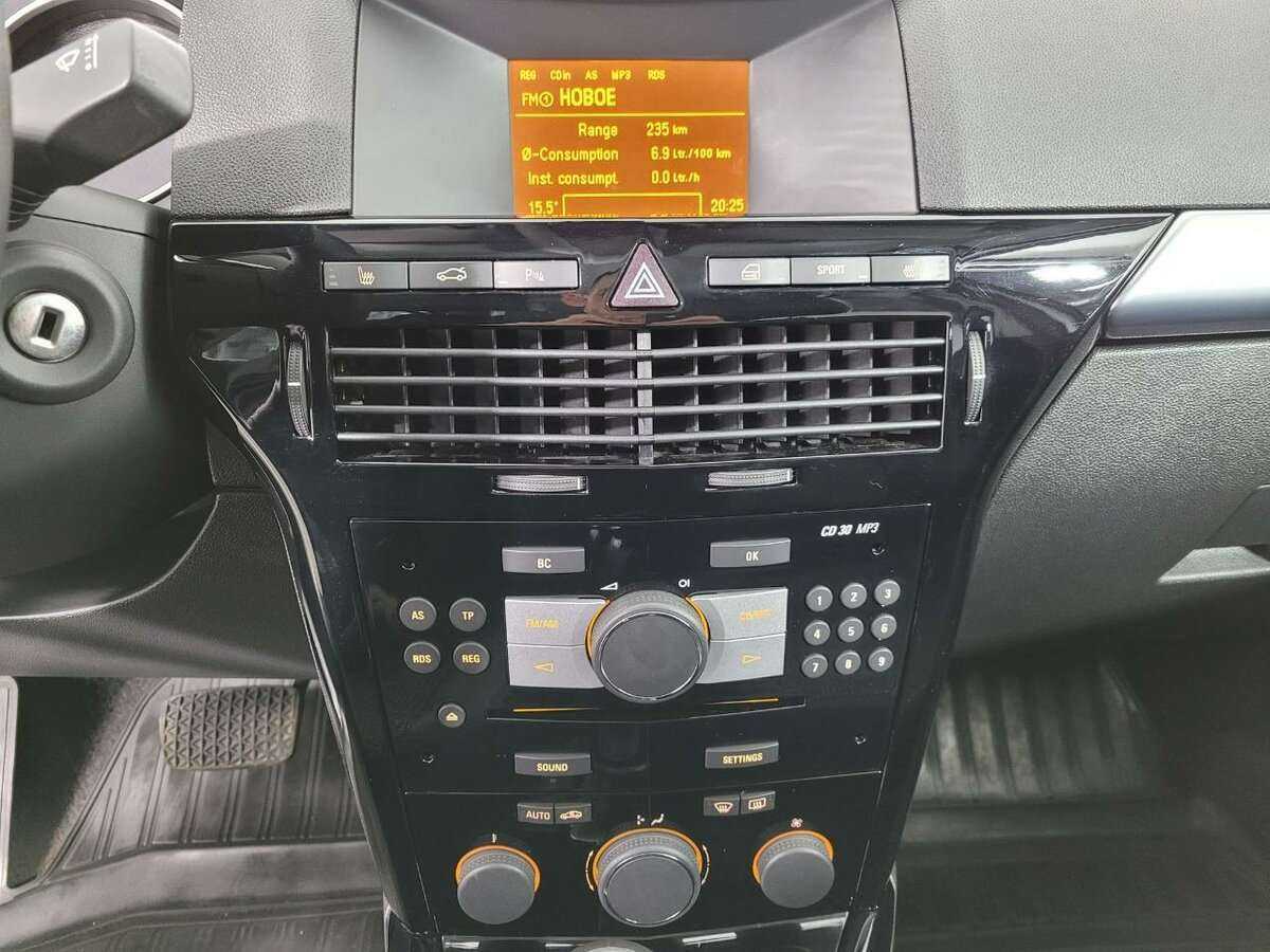 Купить Opel Astra, 2012, 117 000 км, фото №12