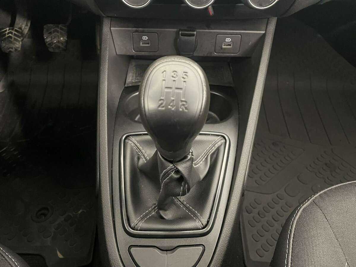 Купить Lada (ВАЗ) Vesta SW, 2023, 25 345 км, фото №13