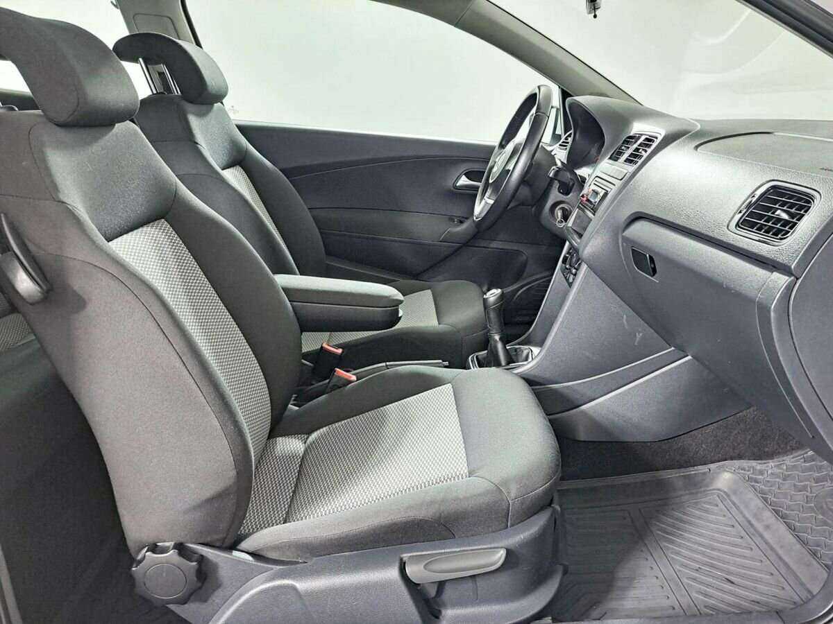 Купить Volkswagen Polo, 2012, 120 050 км, фото №9