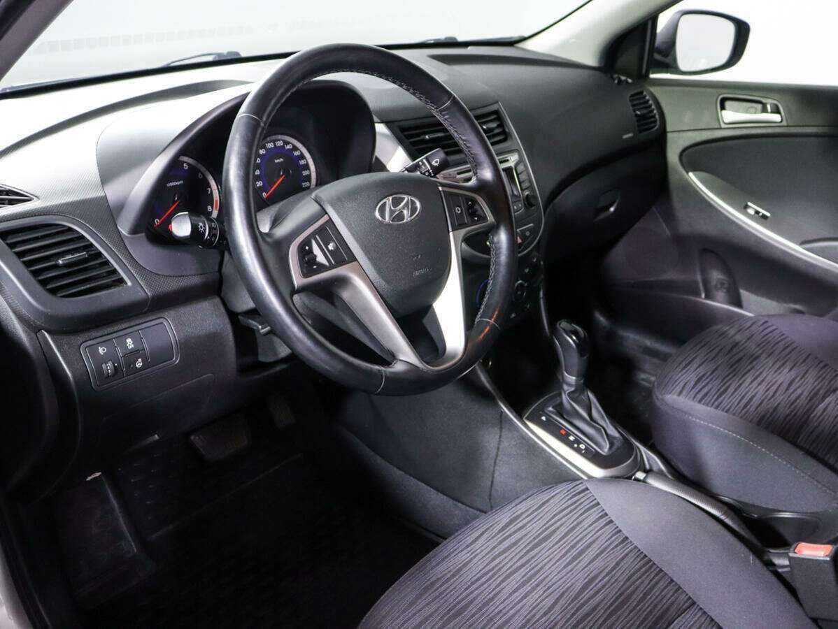 Купить Hyundai Solaris, 2016, 35 950 км, фото №12