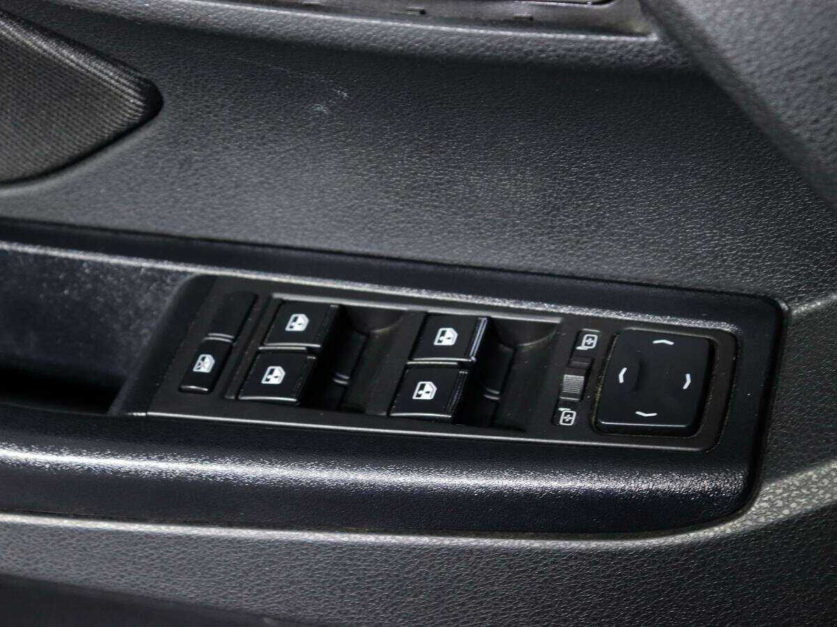 Купить Lada (ВАЗ) Vesta SW, 2019, 101 000 км, фото №13