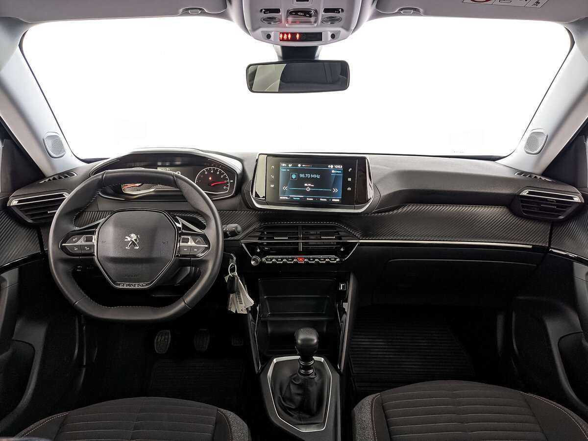 Купить Peugeot 2008, 2021, 21 780 км, фото №10