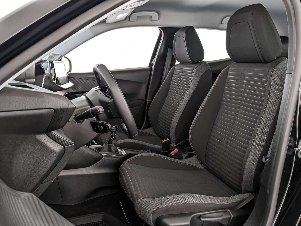 Купить Peugeot 2008, 2021, 21 780 км, фото №16