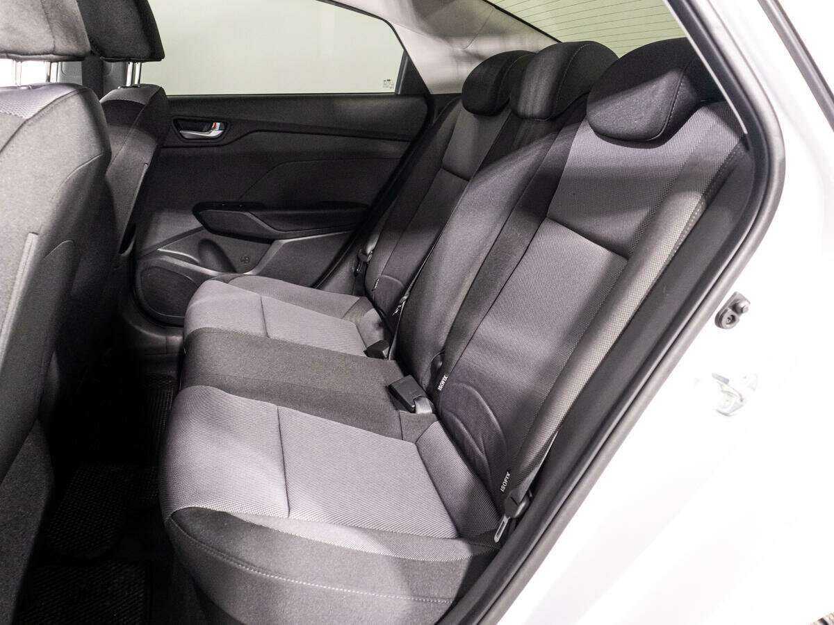 Купить Hyundai Solaris, 2018, 74 005 км, фото №10