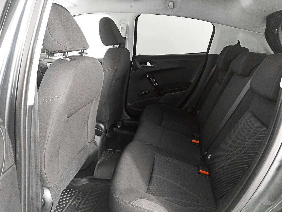 Купить Peugeot 208, 2013, 108 259 км, фото №10