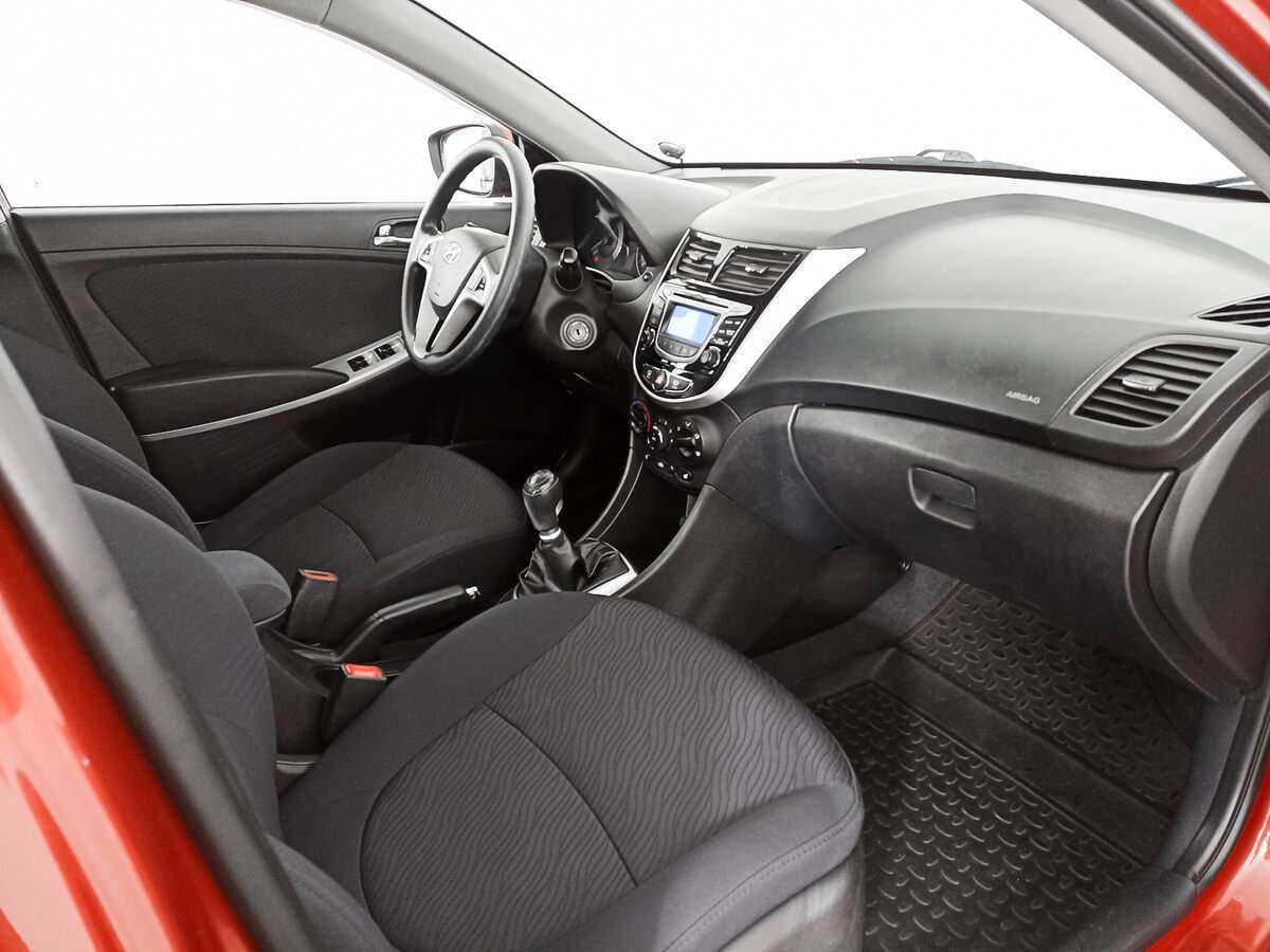 Купить Hyundai Solaris, 2012, 225 794 км, фото №7