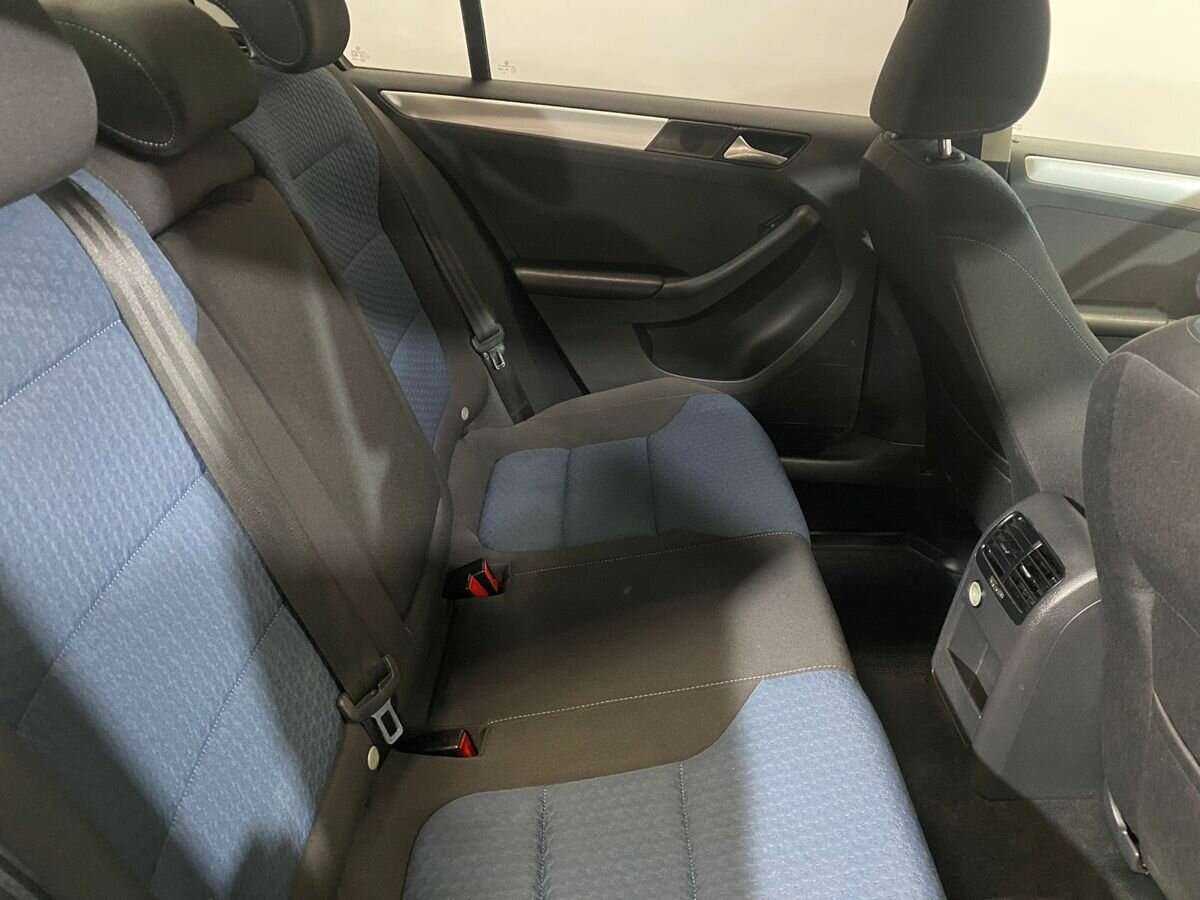 Купить Volkswagen Jetta, 2013, 125 800 км, фото №9