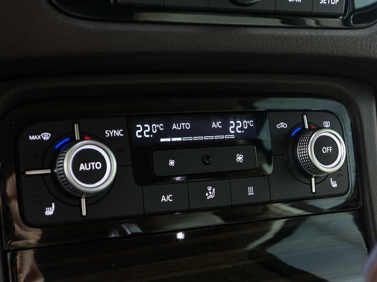 Купить Volkswagen Touareg, 2014, 148 942 км, фото №21