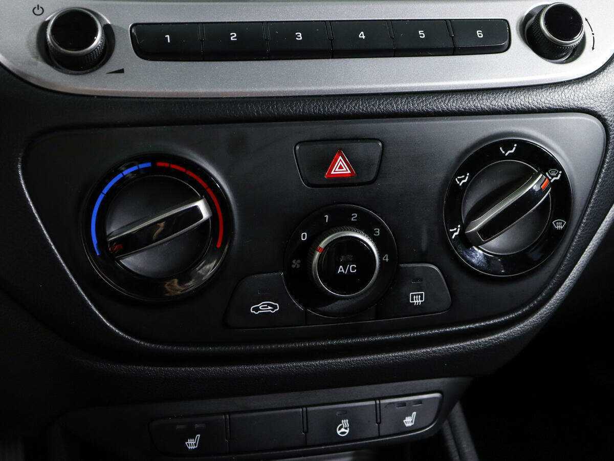 Купить Hyundai Solaris, 2017, 91 000 км, фото №17