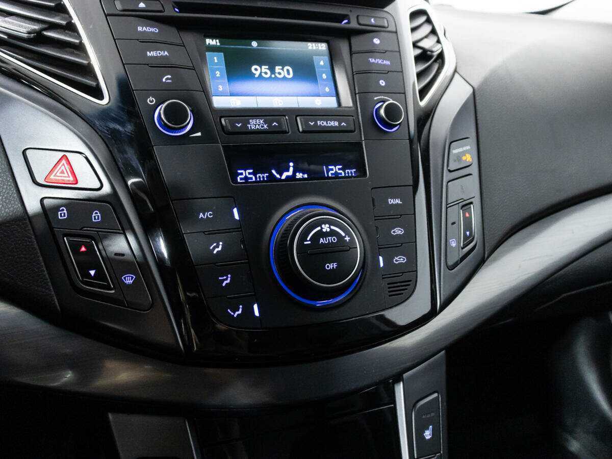 Купить Hyundai i40, 2015, 101 775 км, фото №17