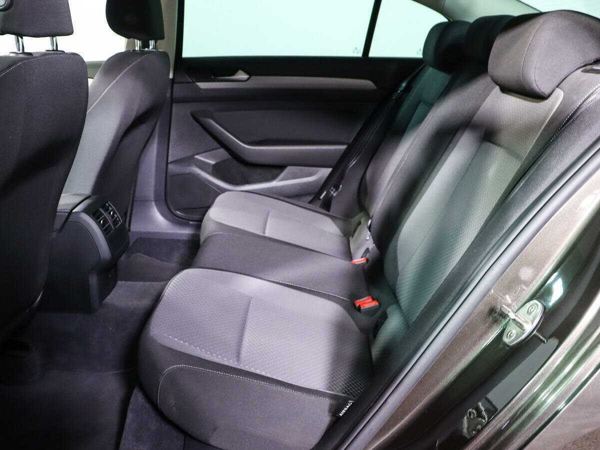 Купить Volkswagen Passat, 2016, 131 019 км, фото №8