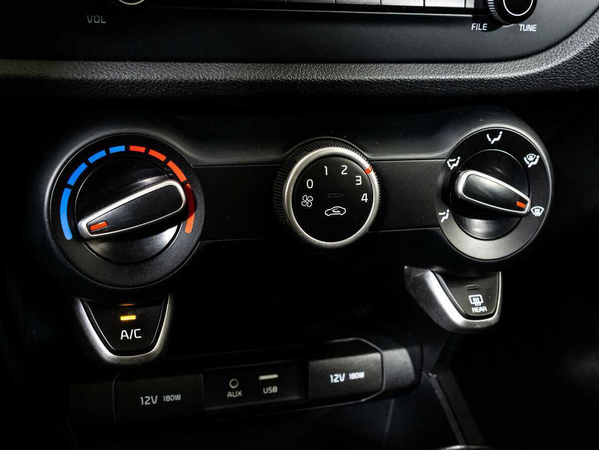 Купить Kia Rio X-Line, 2018, 29 871 км, фото №11