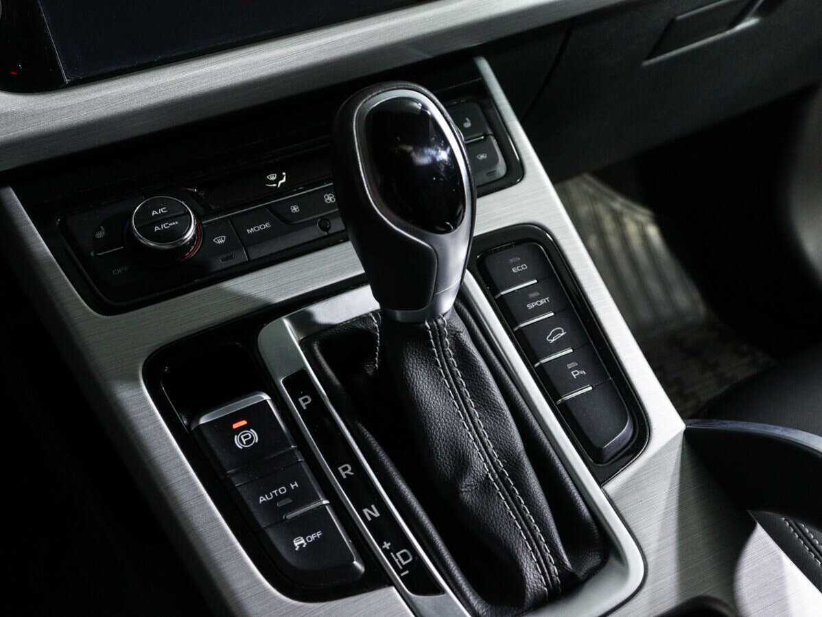 Купить Geely Atlas, 2019, 88 877 км, фото №15