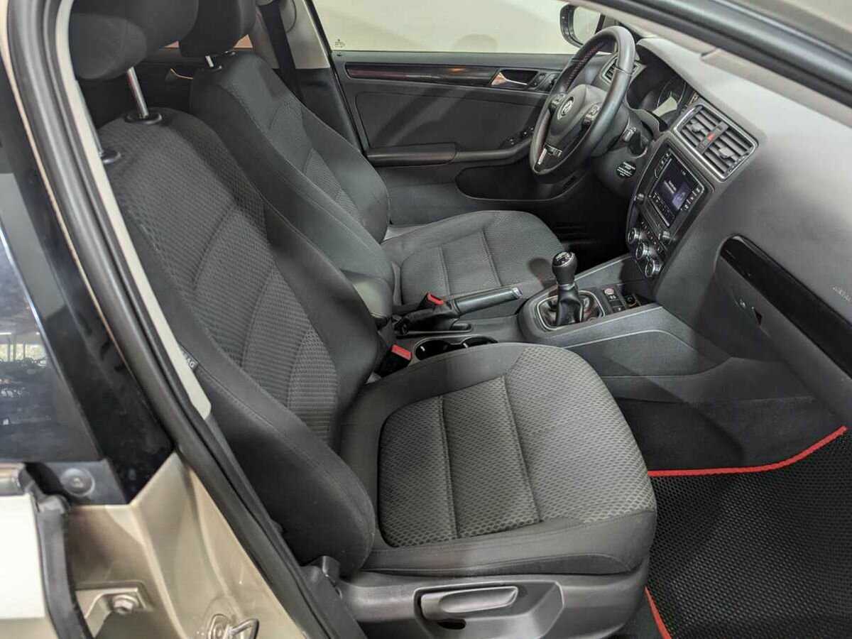 Купить Volkswagen Jetta, 2012, 251 739 км, фото №8