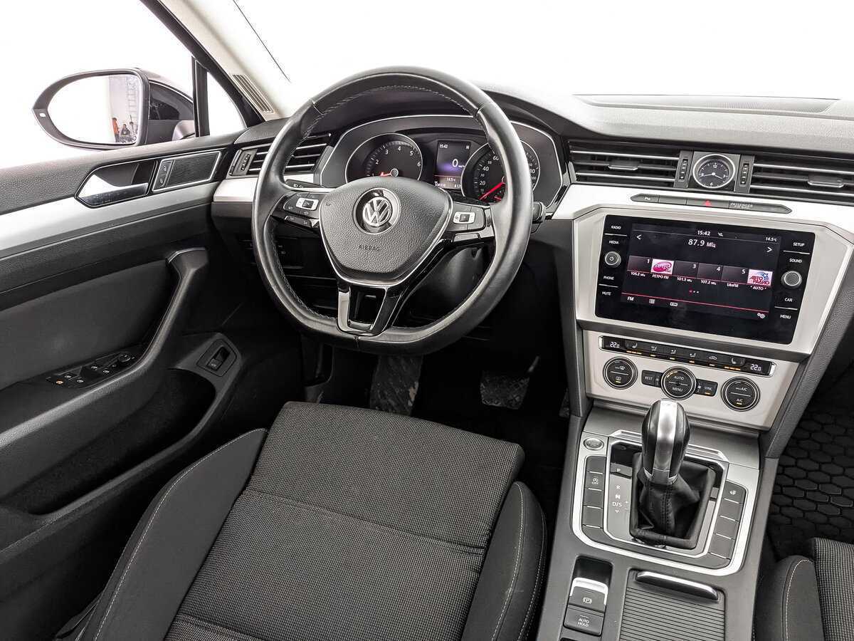 Купить Volkswagen Passat, 2018, 108 936 км, фото №17