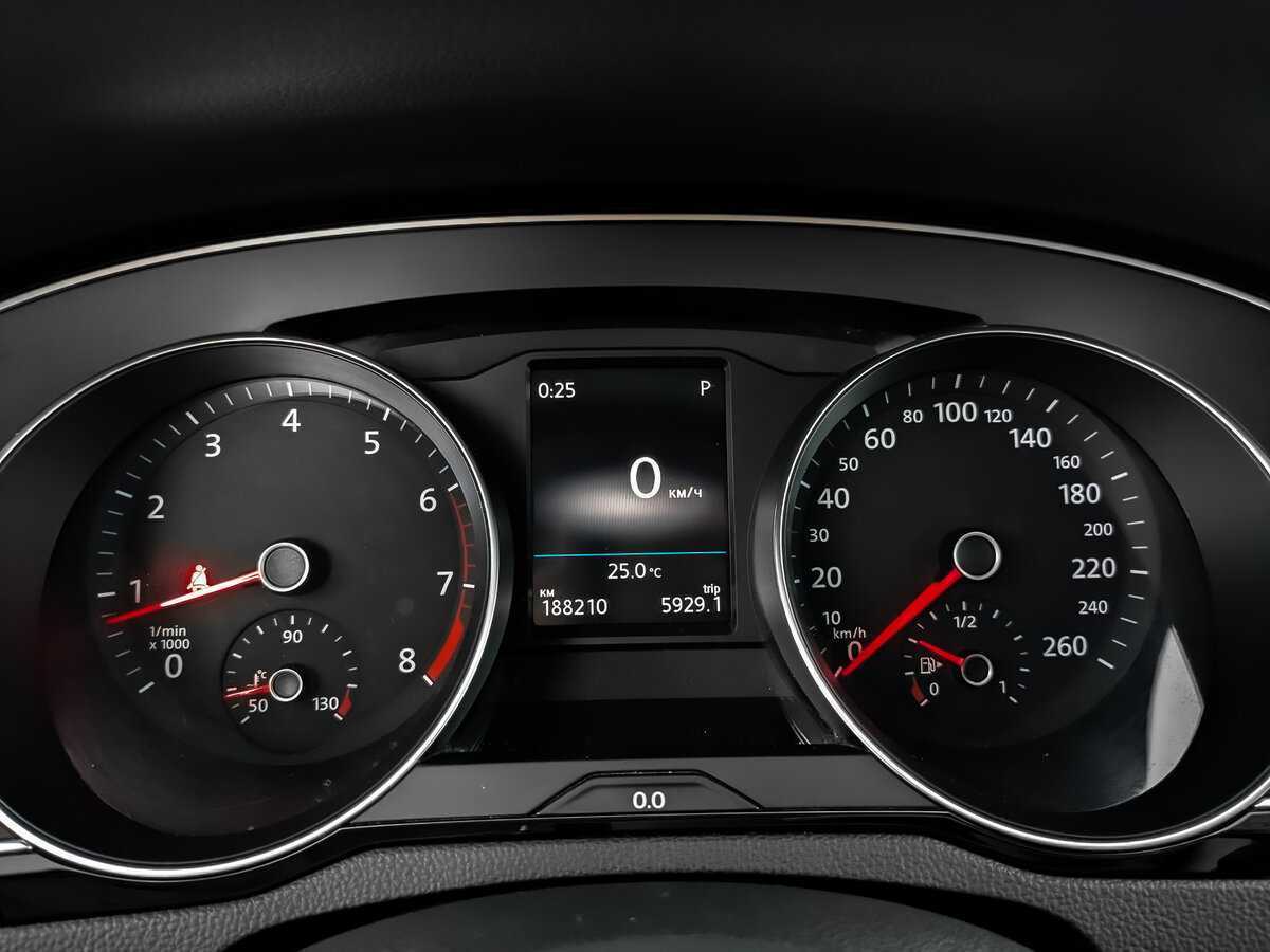 Купить Volkswagen Passat, 2018, 188 206 км, фото №11