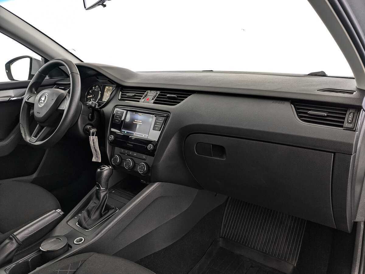Купить Skoda Octavia, 2017, 165 576 км, фото №9