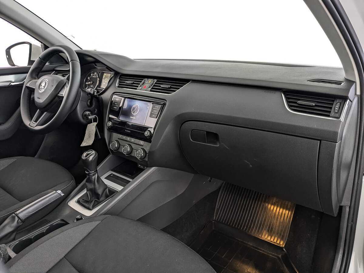 Купить Skoda Octavia, 2017, 144 758 км, фото №9