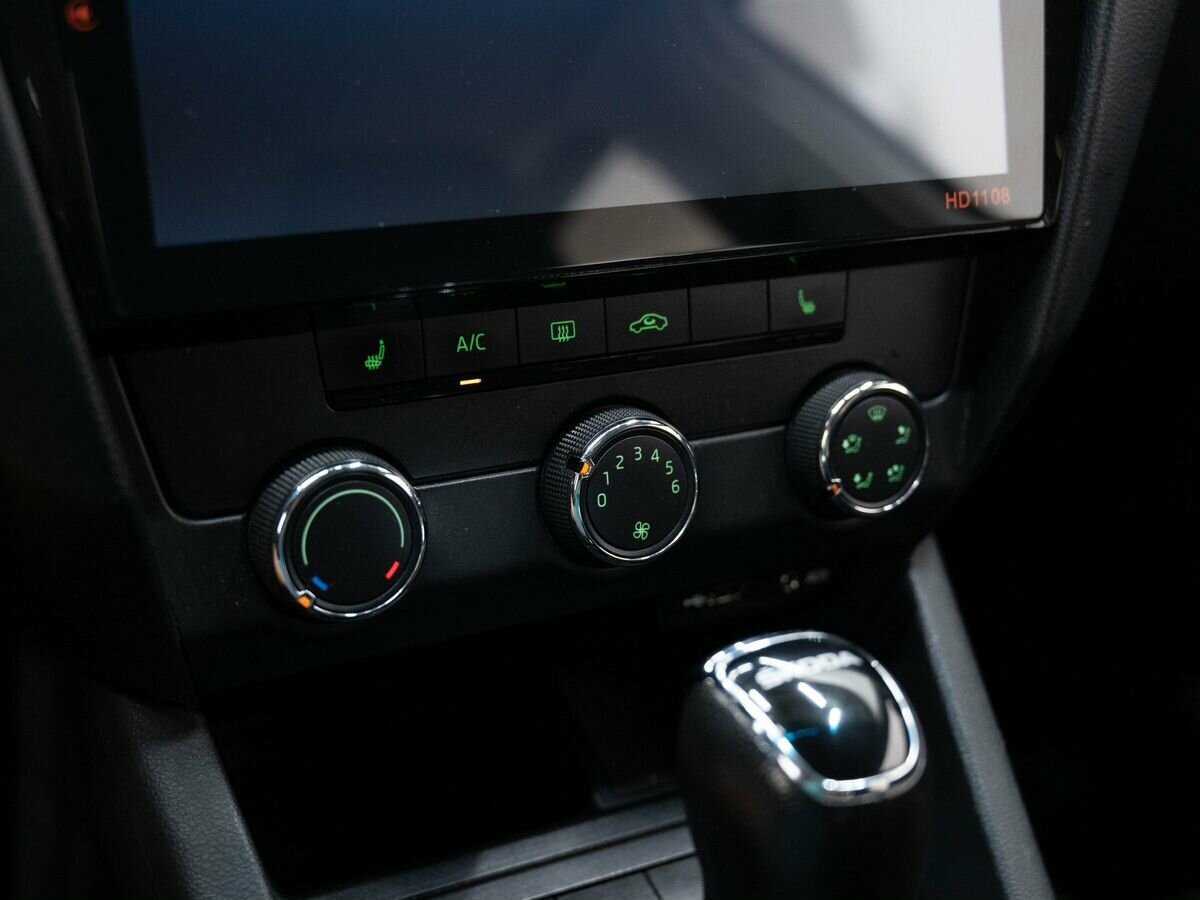 Купить Skoda Octavia, 2017, 200 790 км, фото №18