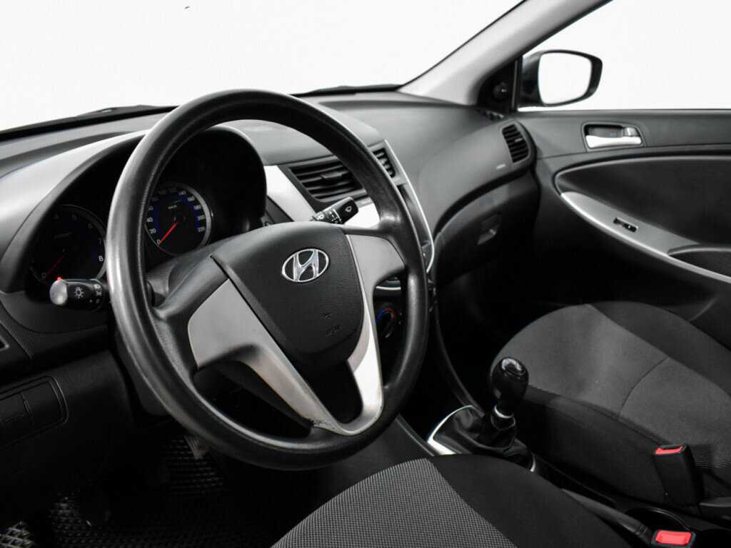 Купить Hyundai Solaris, 2013, 126 616 км, фото №7