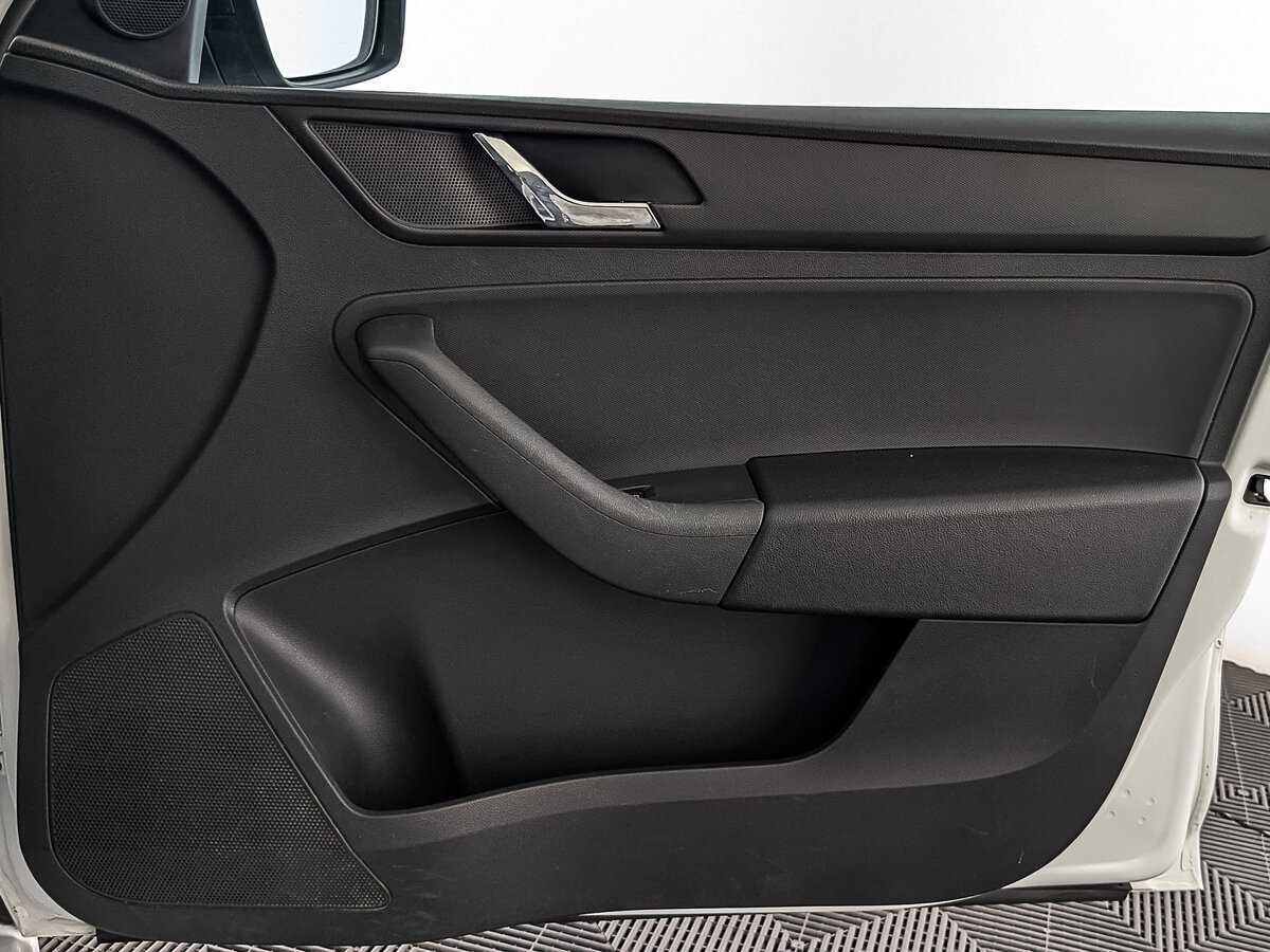 Купить Skoda Rapid, 2017, 145 587 км, фото №22