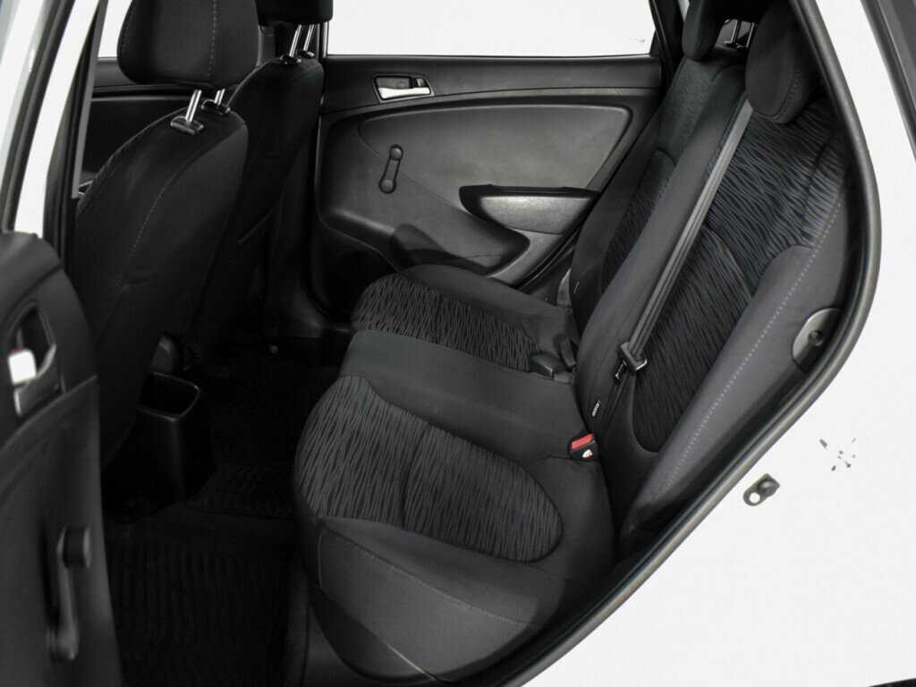 Купить Hyundai Solaris, 2014, 149 346 км, фото №10