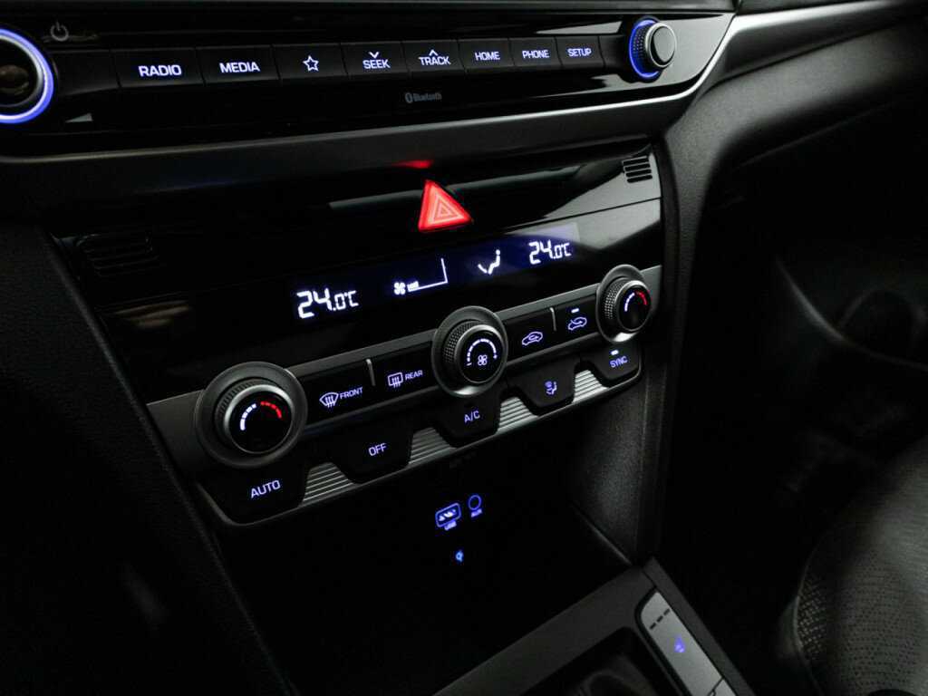 Купить Hyundai Elantra, 2019, 148 427 км, фото №19