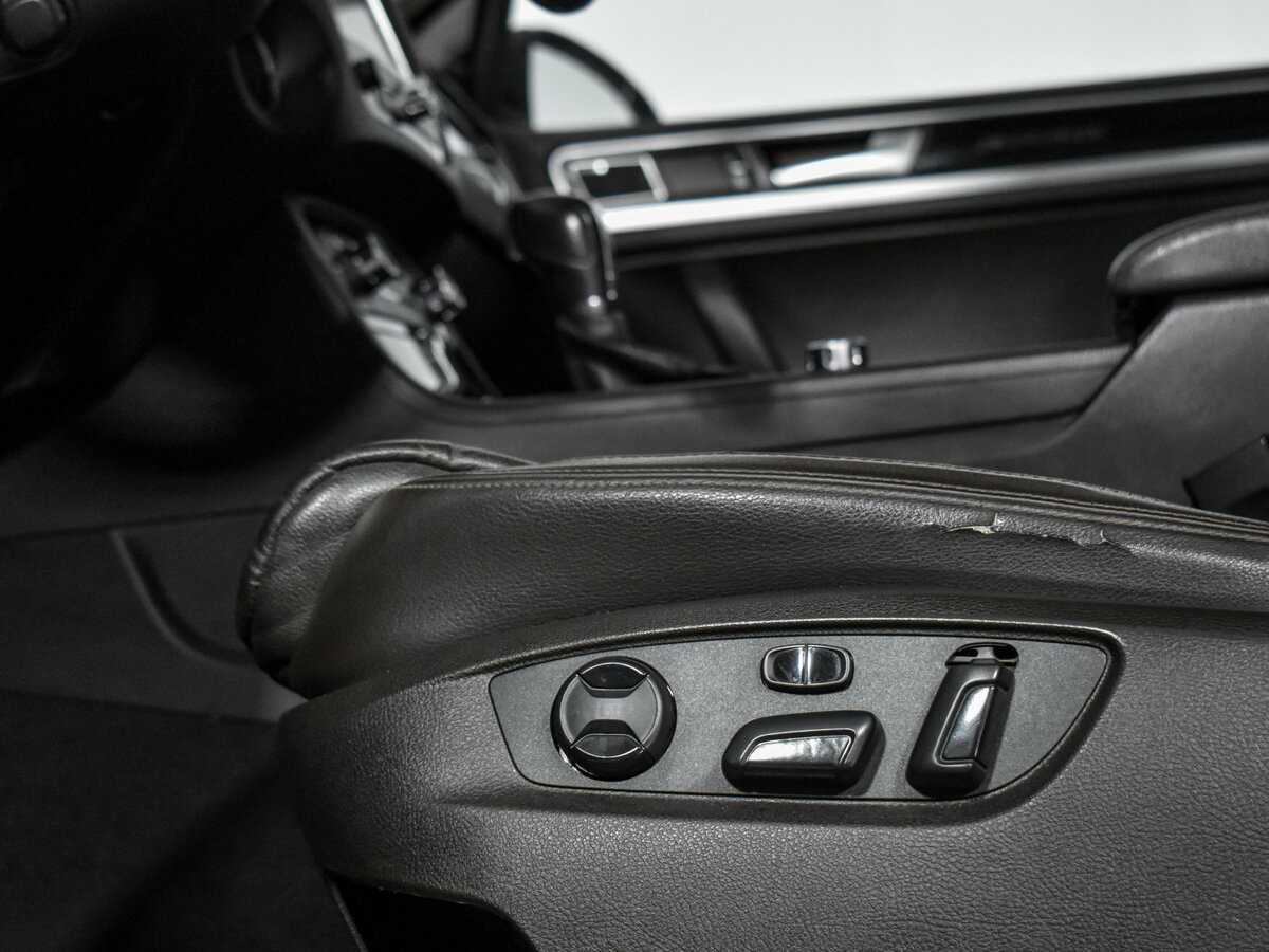 Купить Volkswagen Touareg, 2013, 151 903 км, фото №9