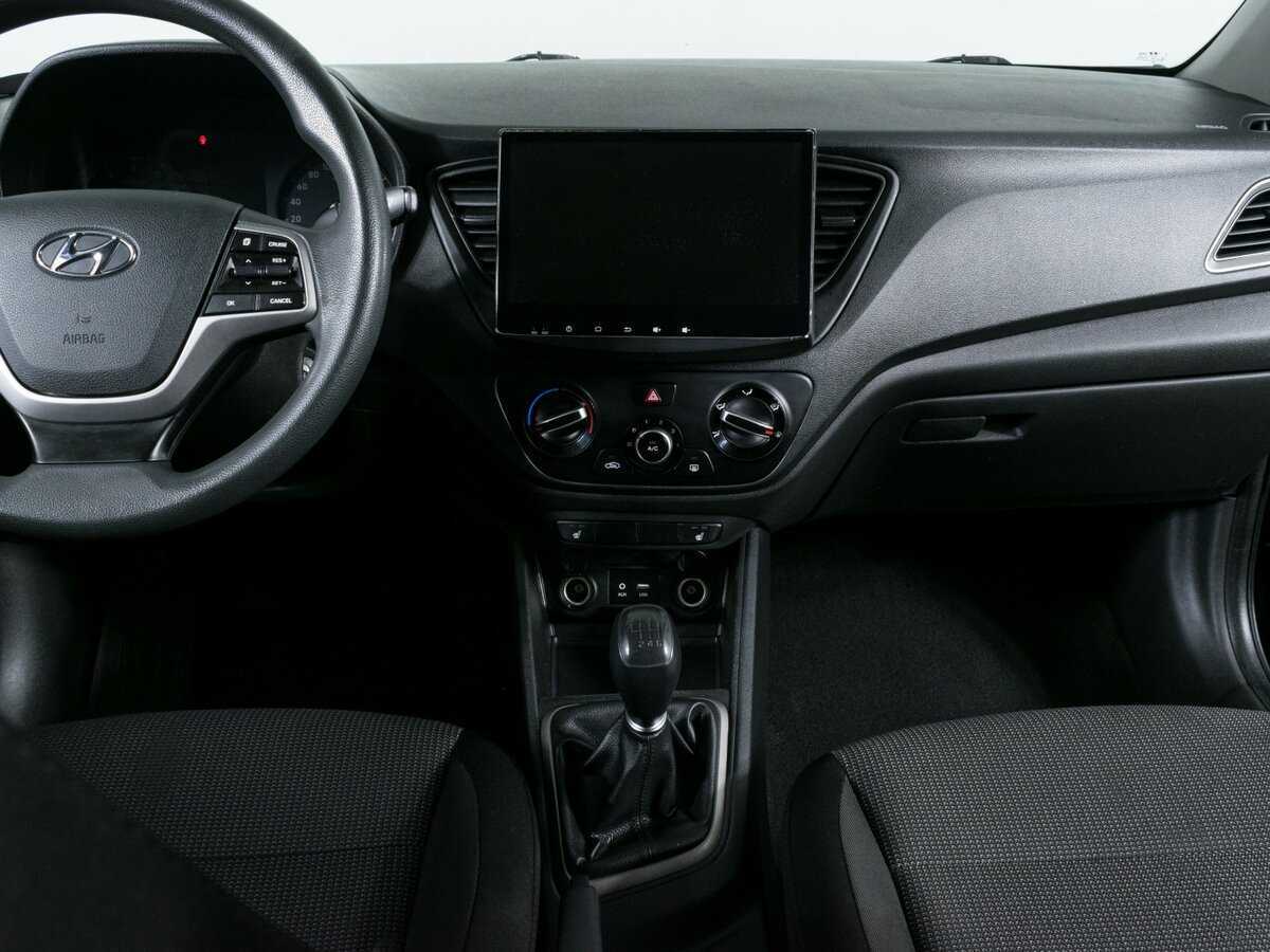 Купить Hyundai Solaris, 2018, 215 808 км, фото №9