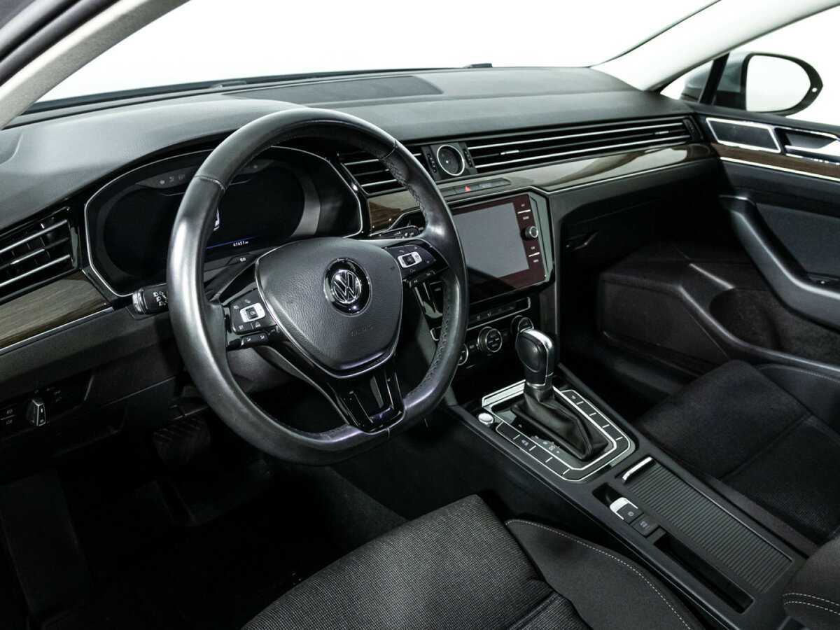 Купить Volkswagen Passat, 2017, 41 448 км, фото №11