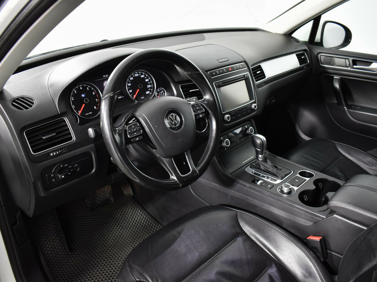 Купить Volkswagen Touareg II Рестайлинг, 2015, 217 188 км, фото №9